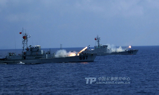 資料圖：南海艦隊艦艇進行反潛演練。