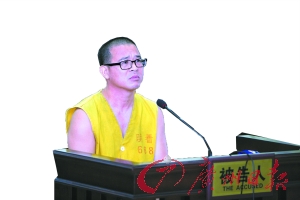 對于僥幸免于一死，鄭年勝似乎仍舊不服。在法庭上，鄭年勝一直高聲為自己辯護(hù)，稱自己沒錯，有錯也只是“將利息占為己有”，直至被法警帶離法庭。