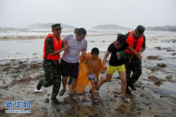 強(qiáng)臺(tái)風(fēng)布拉萬(wàn)致東海北部狂風(fēng)暴雨