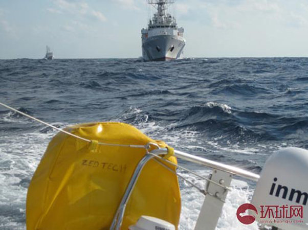 青島人駕青島號(hào)抵釣魚(yú)島海域 遭日艦機(jī)包夾