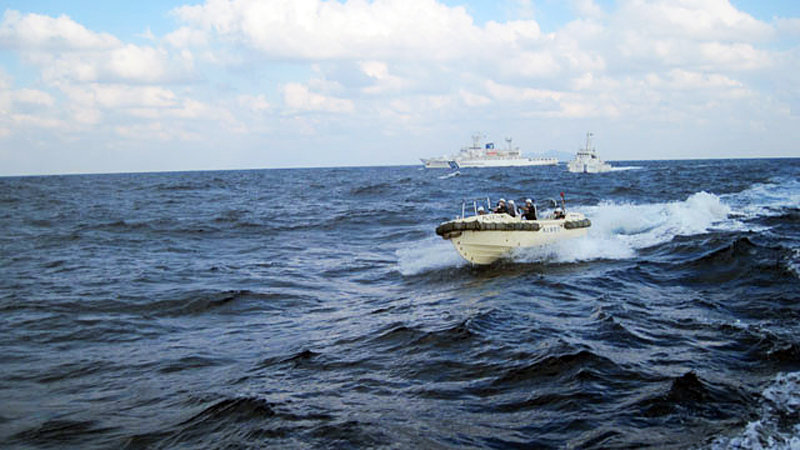 青島人駕青島號抵釣魚島海域 遭日艦機(jī)包夾