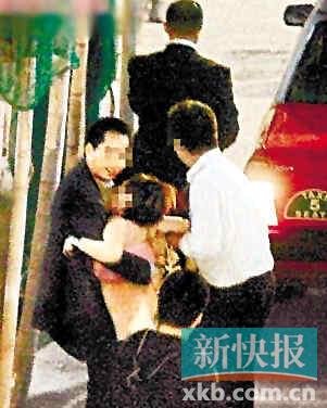 曝霍啟剛與“新歡”相識細節(jié) 男方酒吧主動搭訕