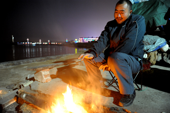 小麥島流浪王 中國(guó)阿甘騎三輪走中國(guó)